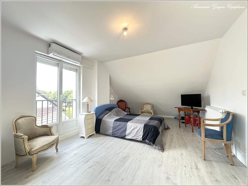 Maison - 194 m² - 5 pièces