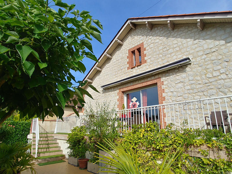 Maison - 199 m² - 5 pièces