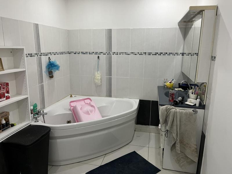 Villa - 223 m² - 8 pièces