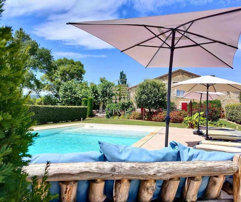 Mas - 339 m² - 6 pièces