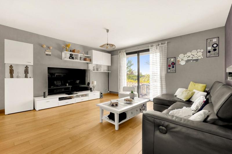 Maison - 192 m² - 5 pièces