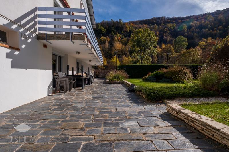 Maison - 650 m² - 15 pièces