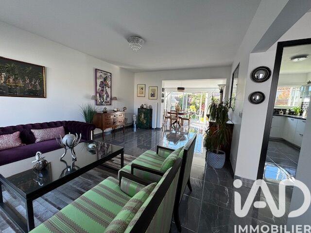 Maison - 96 m² - 5 pièces