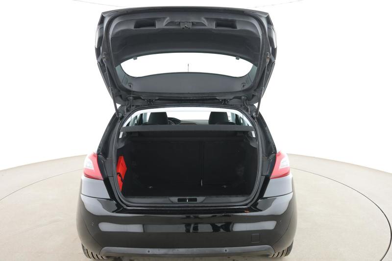 Peugeot 308 1.6 Blue-HDi Active 100 ch