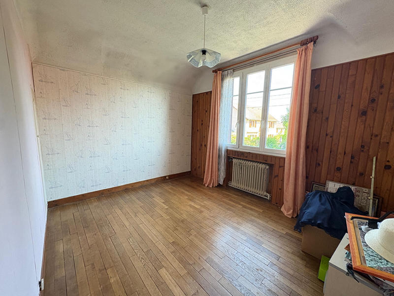 Maison - 95 m² - 5 pièces