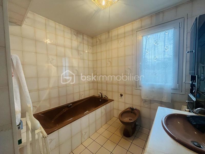 Maison - 186 m² - 6 pièces