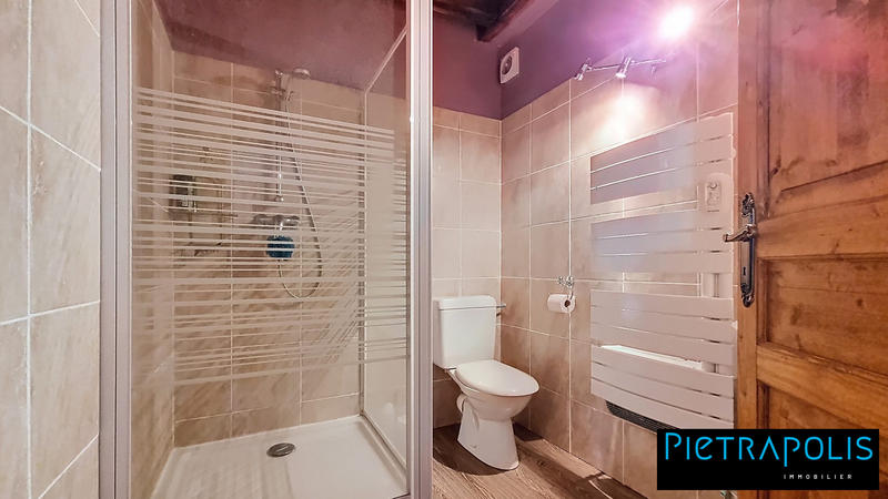 Maison - 220 m² - 6 pièces