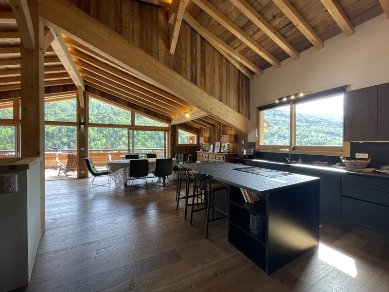 Maison - 241 m² - 8 pièces