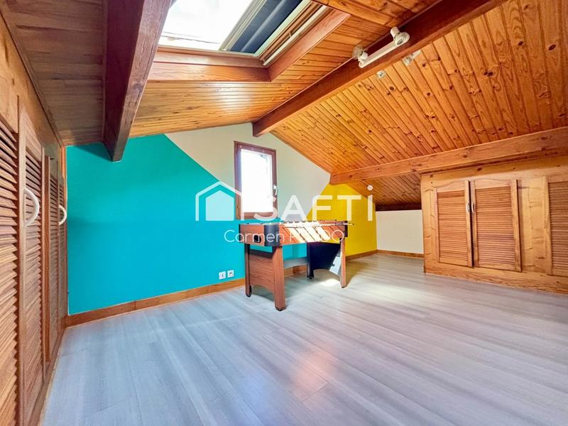 Maison - 210 m² - 9 pièces