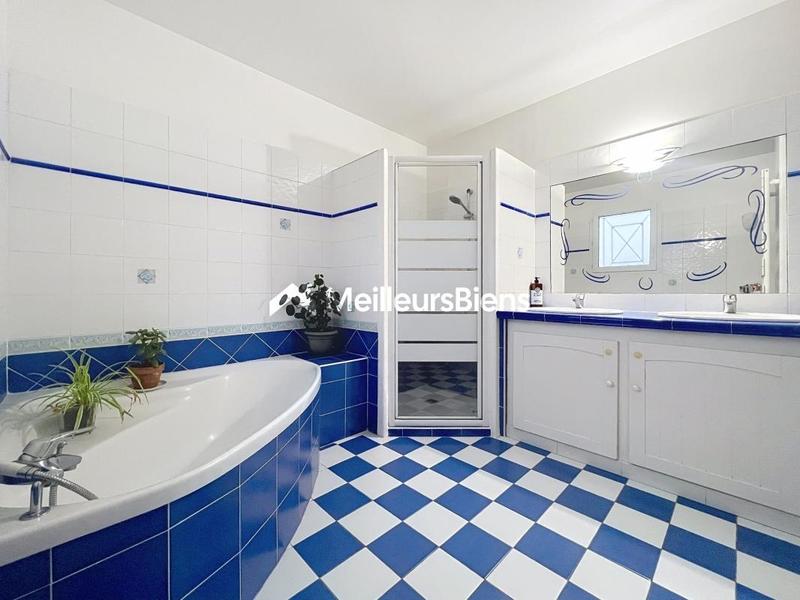 Maison - 141 m² - 6 pièces