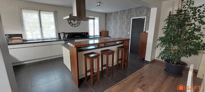 Maison - 163 m² - 6 pièces