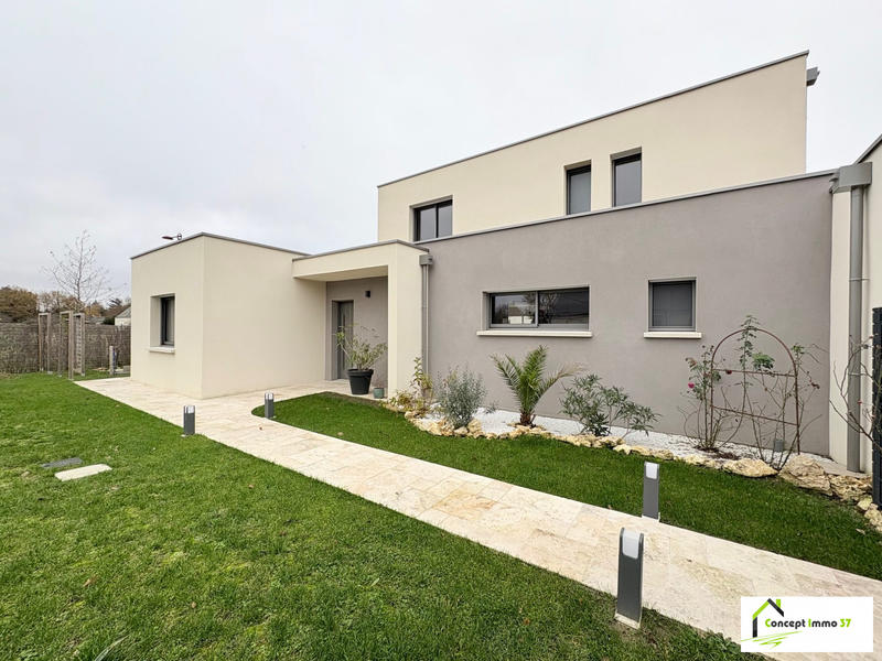 Maison contemporaine - 185 m² - 8 pièces