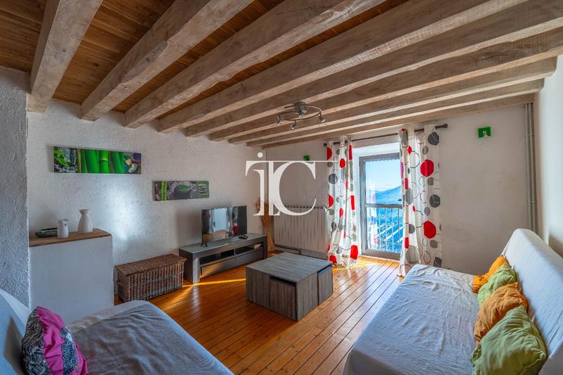 Propriété - 296 m² - 14 pièces