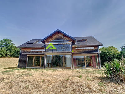 Maison - 139 m² - 5 pièces