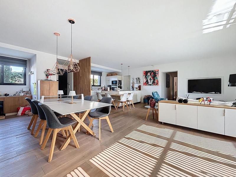 Maison - 145 m² - 5 pièces