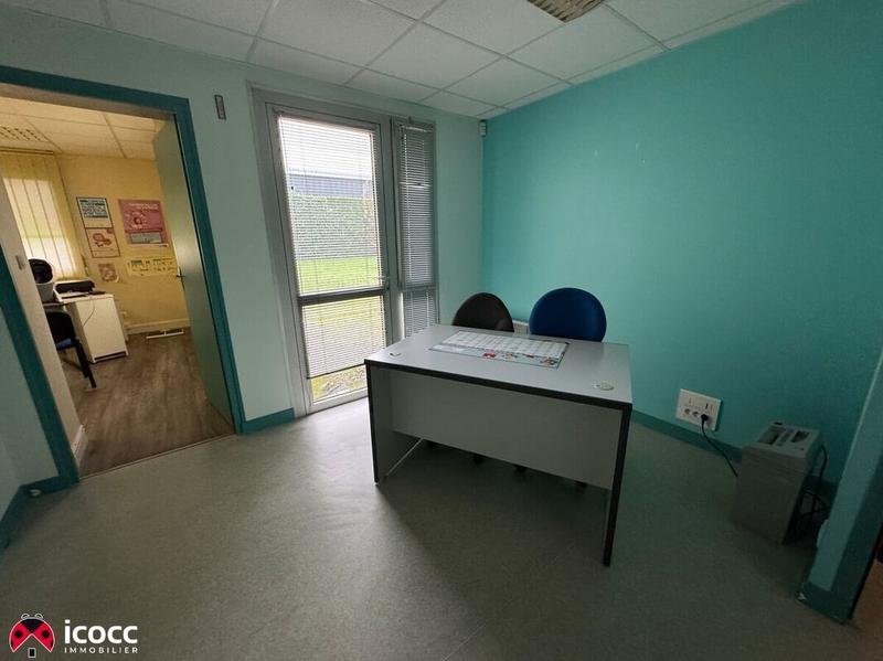 Local commercial - 320 m² - 15 pièces