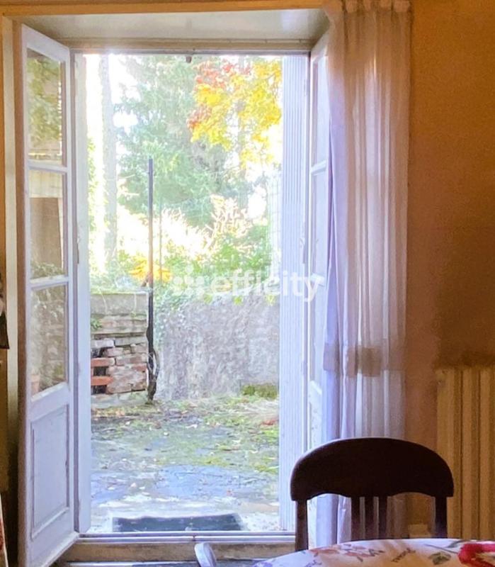 Maison - 270 m² - 12 pièces