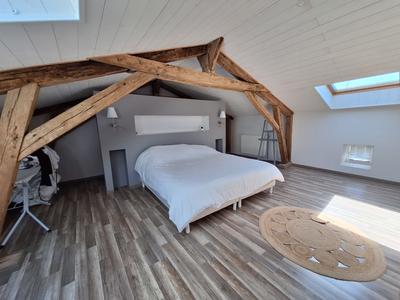 Maison traditionnelle - 650 m² - 12 pièces