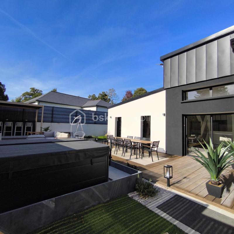 Maison - 144 m² - 6 pièces