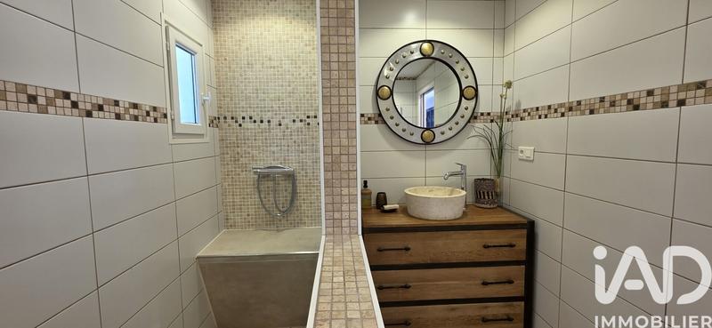 Maison - 167 m² - 8 pièces