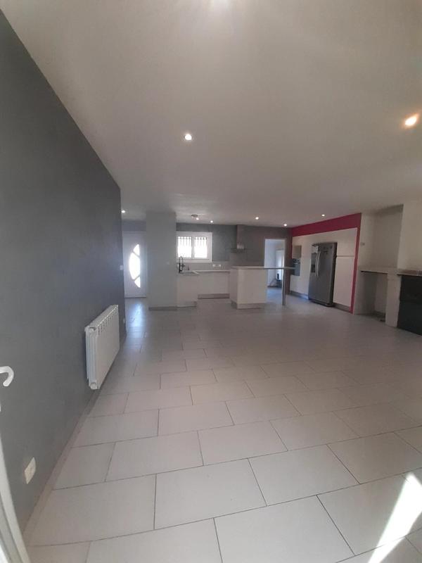 Maison - 90 m² - 5 pièces