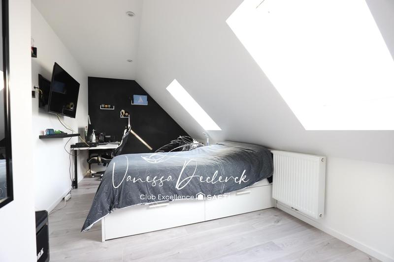 Maison - 137 m² - 6 pièces