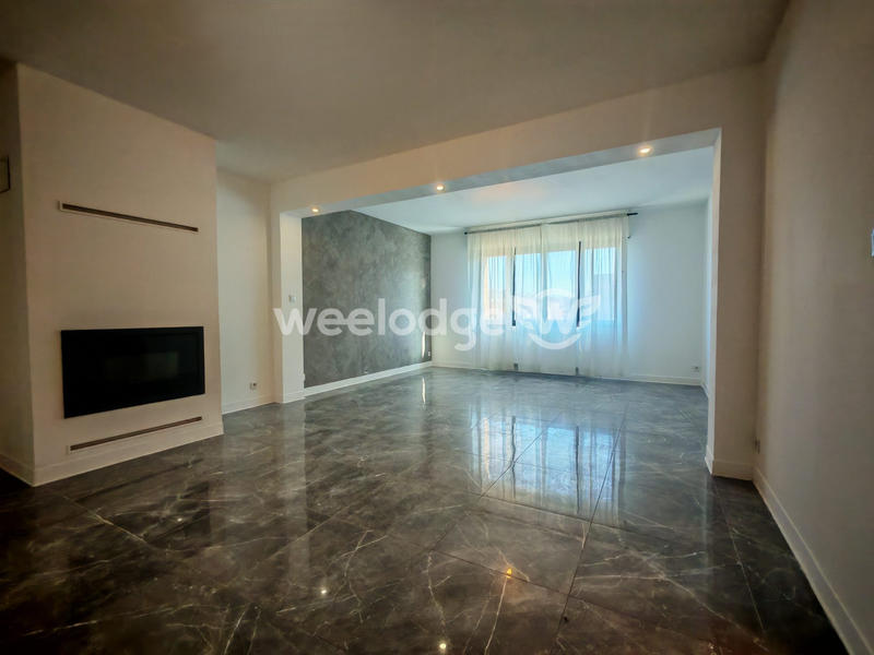 Maison - 171 m² - 7 pièces