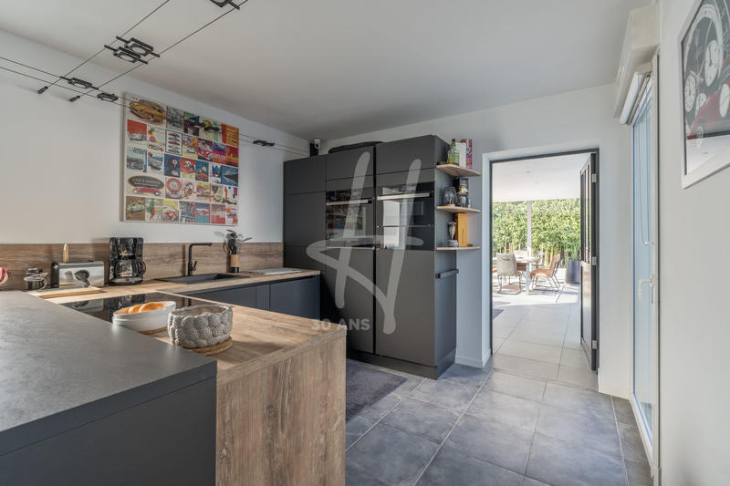 Maison contemporaine - 195 m² - 6 pièces