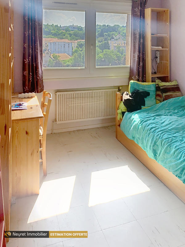 Triplex - 122 m² - 7 pièces