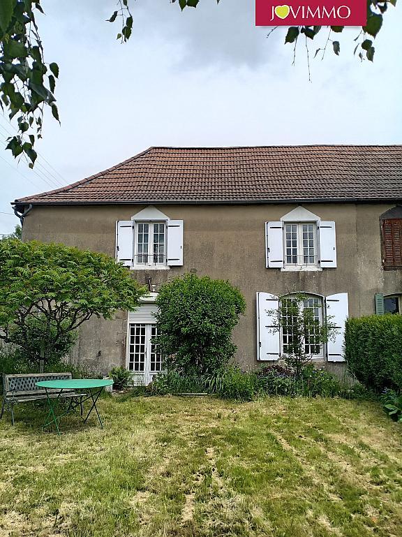 Maison - 215 m² - 8 pièces