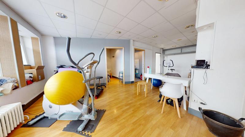 Local commercial - 57 m² - 4 pièces