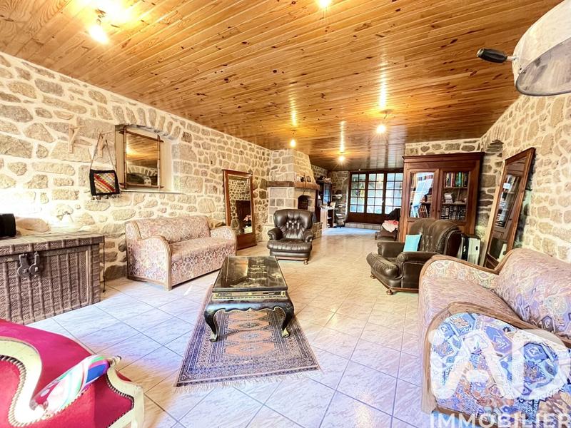 Maison de village - 184 m² - 7 pièces