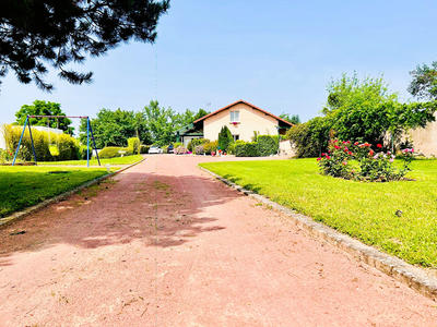 Villa - 195 m² - 8 pièces