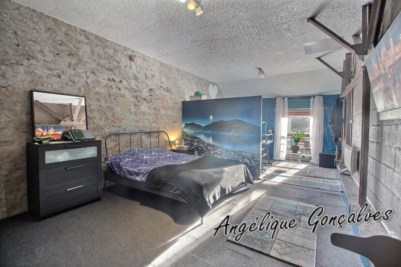 Maison - 200 m² - 10 pièces