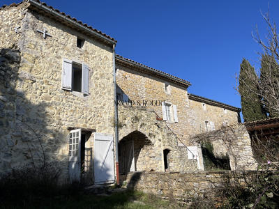 Maison ancienne - 190 m² - 7 pièces