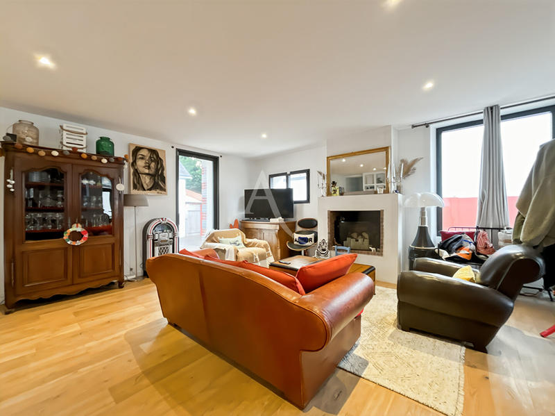 Maison - 137 m² - 6 pièces