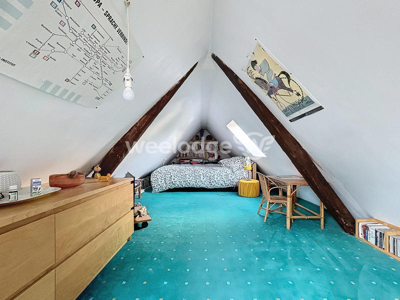 Maison - 143 m² - 8 pièces