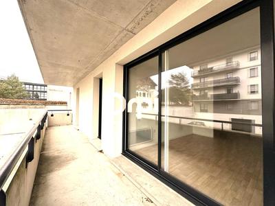 Appartement - 98 m² - 5 pièces