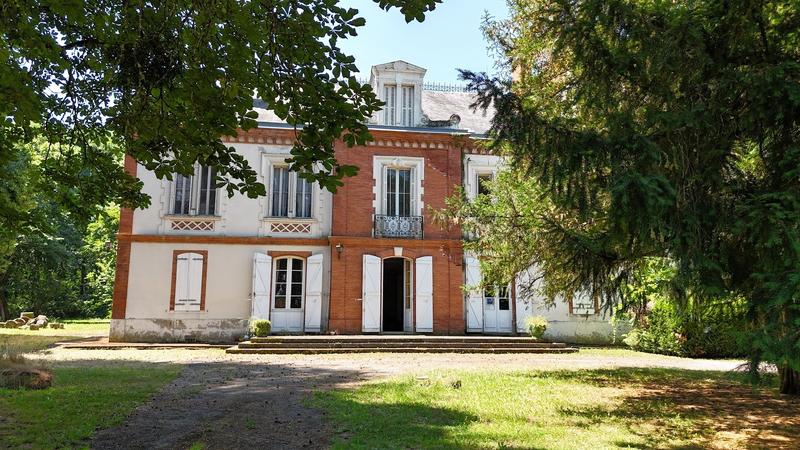 Château - 840 m² - 15 pièces