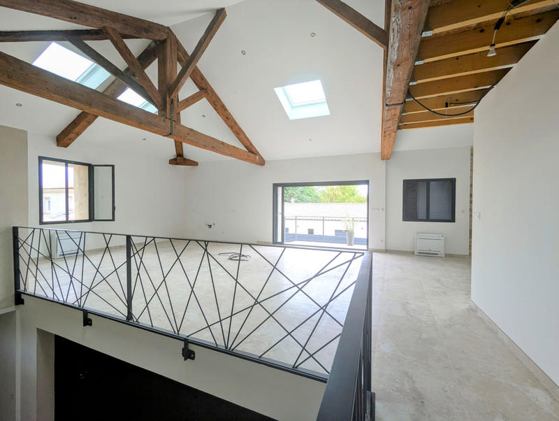 Maison - 217 m² - 6 pièces