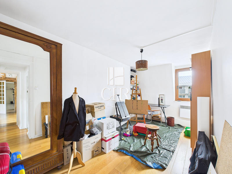 Appartement - 125 m² - 6 pièces