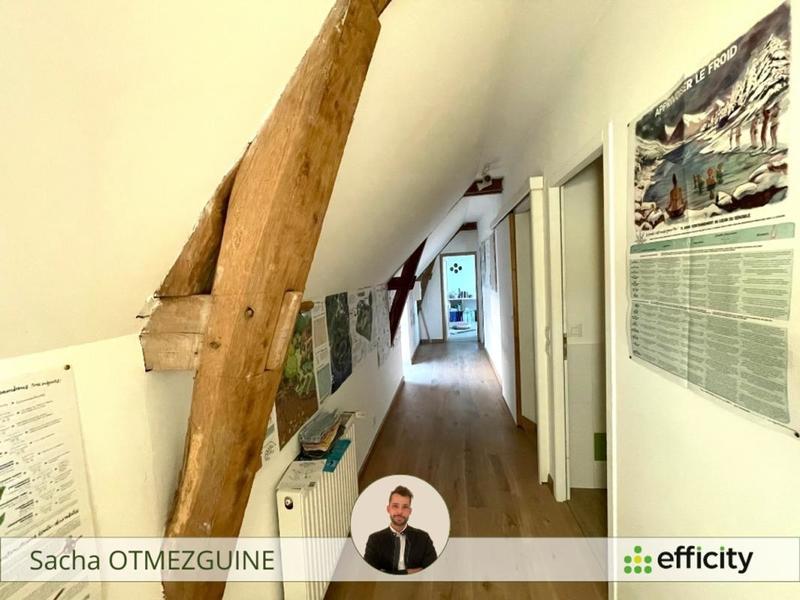 Maison - 240 m² - 7 pièces