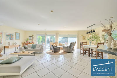 Maison - 143 m² - 4 pièces