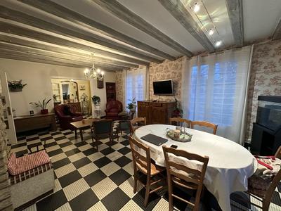 Maison - 158 m² - 6 pièces