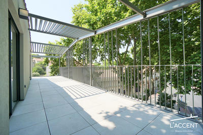 Appartement - 140 m² - 4 pièces