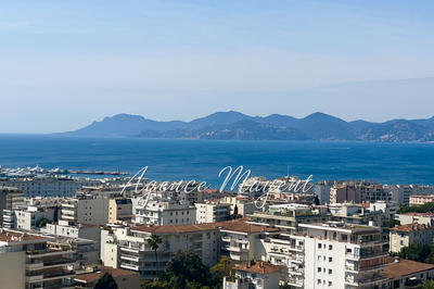 Appartement - 163 m² - 5 pièces