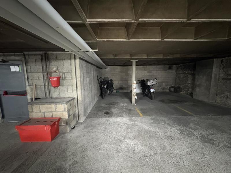 Parking / Garage - 12 m²