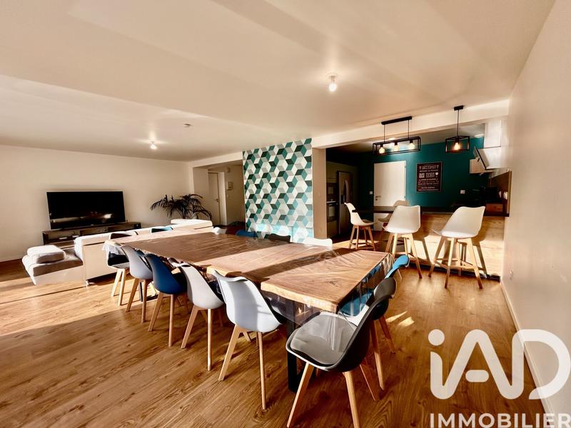 Maison - 248 m² - 6 pièces