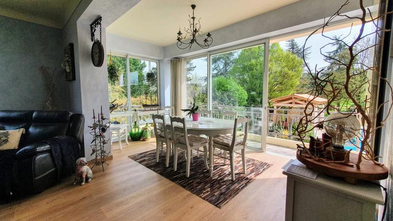 Maison - 187 m² - 5 pièces