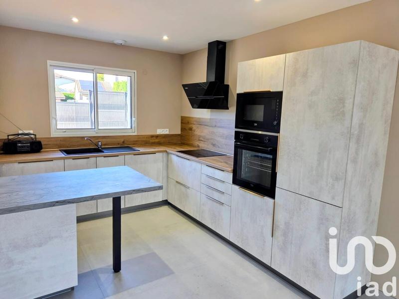 Maison - 104 m² - 4 pièces